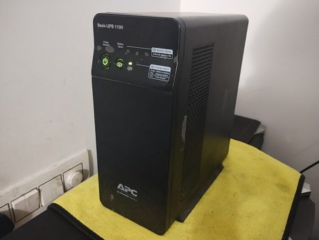 APC Back-UPS BX1600MI-AZ tower UPS