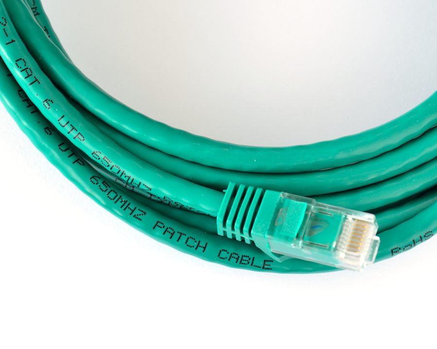 Cat6 UTP patch lead with booted RJ45 plug