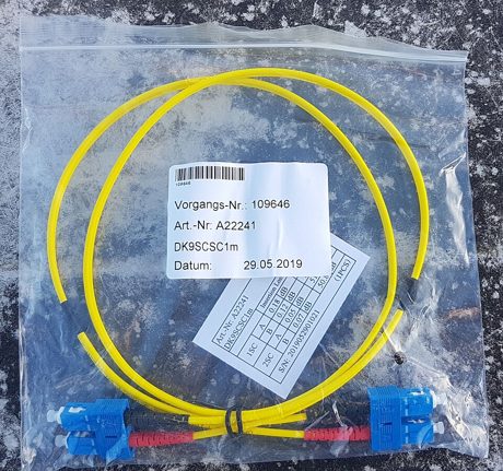 Fibre optic patch lead